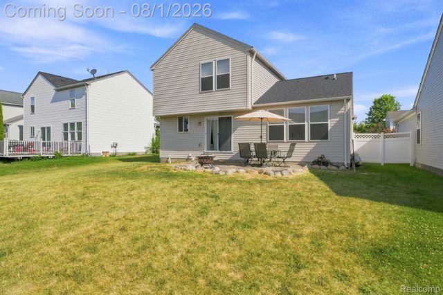 5189 Meadow Crest Circle, Grand Blanc Charter Township, MI 48442