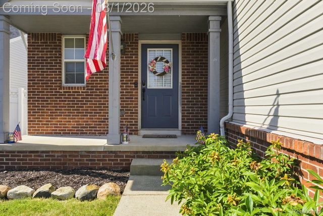 5189 Meadow Crest Circle, Grand Blanc Charter Township, MI 48442