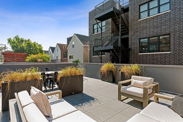 2541 N Wayne Avenue 1N, Chicago, IL 60614