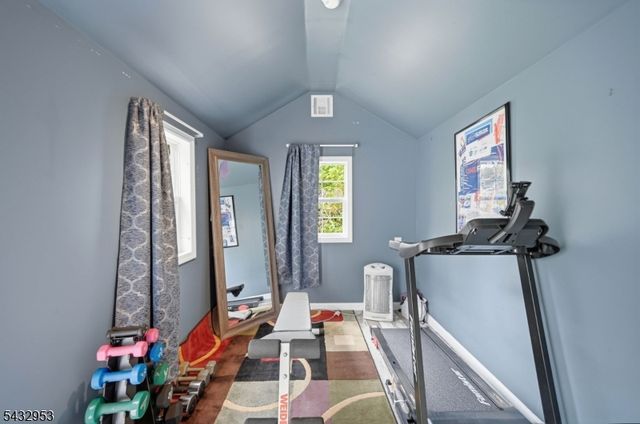 48 Goldfinch Ln, West Milford Twp., NJ 07421