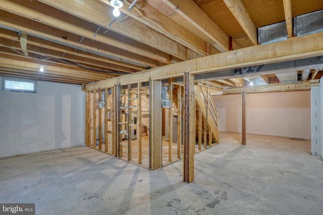 28 DUCHESS CIR, Dover, DE 19901