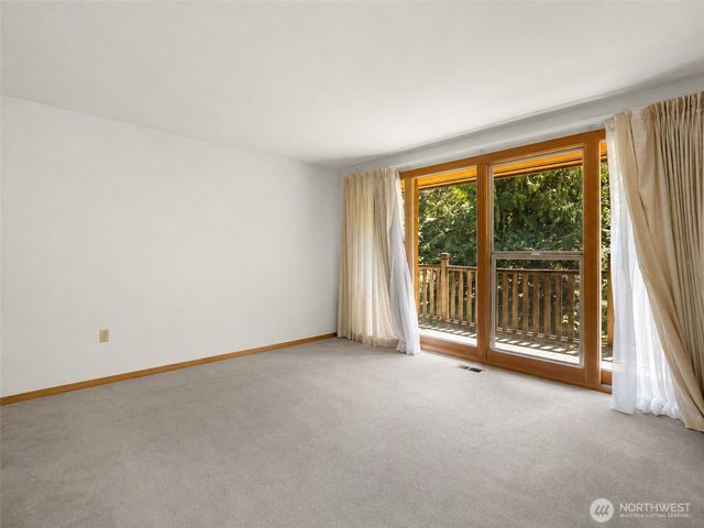 351 NE 163rd, Shoreline, WA 98155