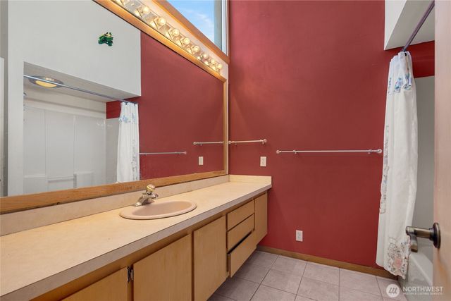 351 NE 163rd, Shoreline, WA 98155