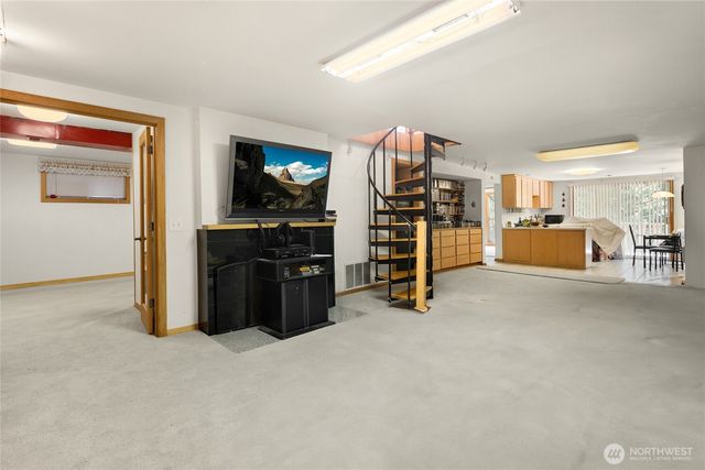 351 NE 163rd, Shoreline, WA 98155