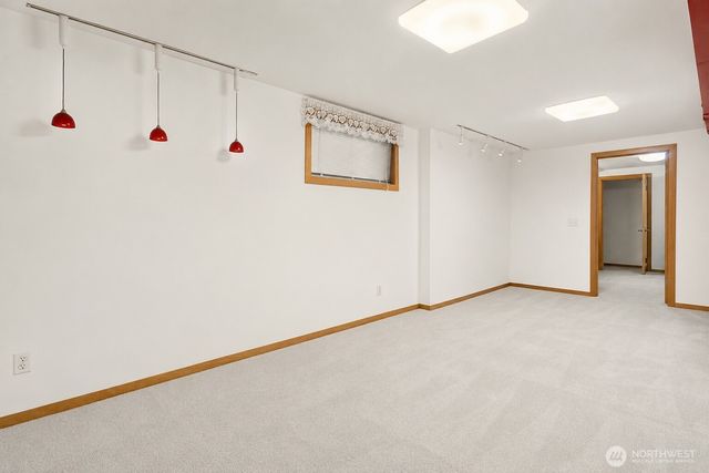 351 NE 163rd, Shoreline, WA 98155