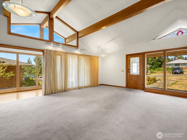 351 NE 163rd, Shoreline, WA 98155