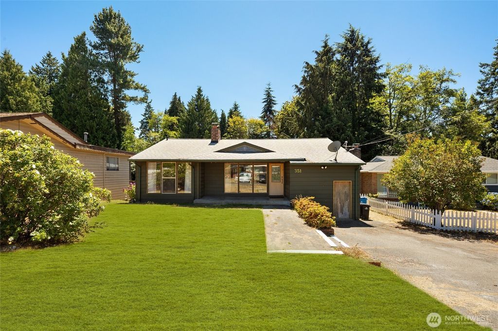 351 NE 163rd, Shoreline, WA 98155