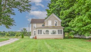 1085 E Chicago Road, Quincy, MI 49082