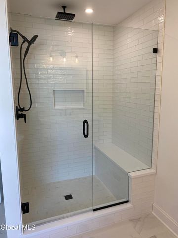 73 Ashtree Lane, Niskayuna, NY 12309