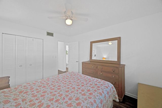 2929 SE Ocean Boulevard 9, Stuart, FL 34996