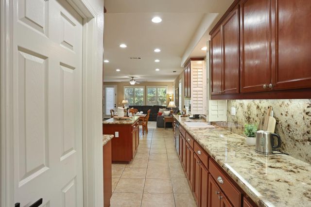 1583 Roger Dr, Tracy, CA 95304