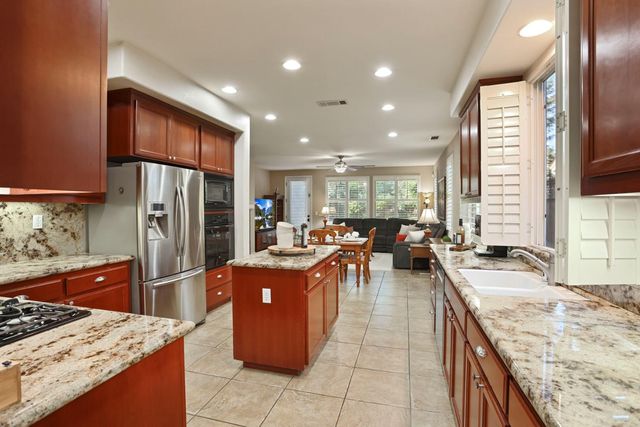 1583 Roger Dr, Tracy, CA 95304