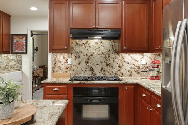 1583 Roger Dr, Tracy, CA 95304