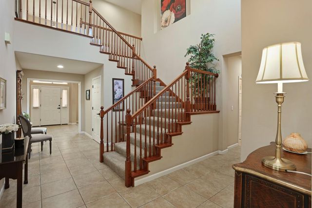 1583 Roger Dr, Tracy, CA 95304