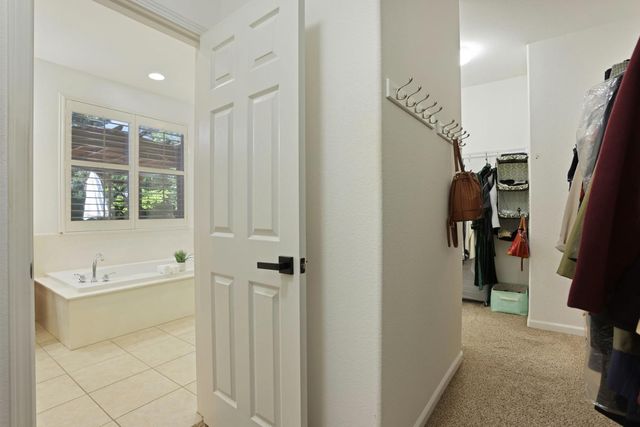 1583 Roger Dr, Tracy, CA 95304