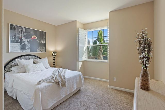 1583 Roger Dr, Tracy, CA 95304