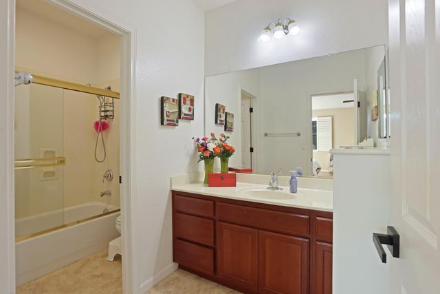 1583 Roger Dr, Tracy, CA 95304