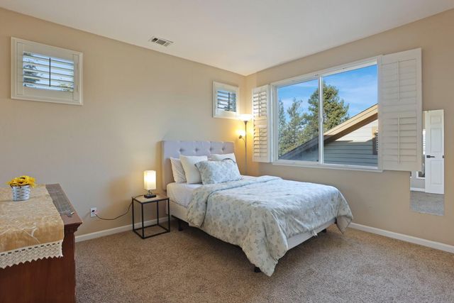 1583 Roger Dr, Tracy, CA 95304