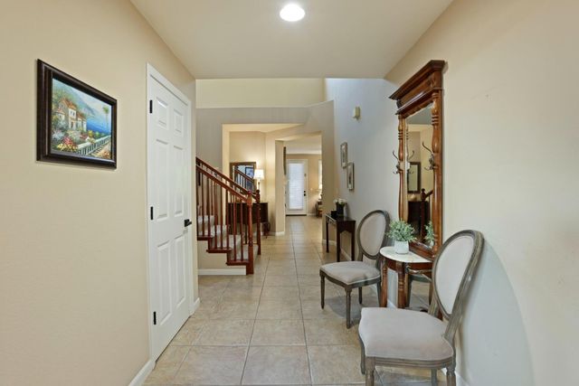 1583 Roger Dr, Tracy, CA 95304