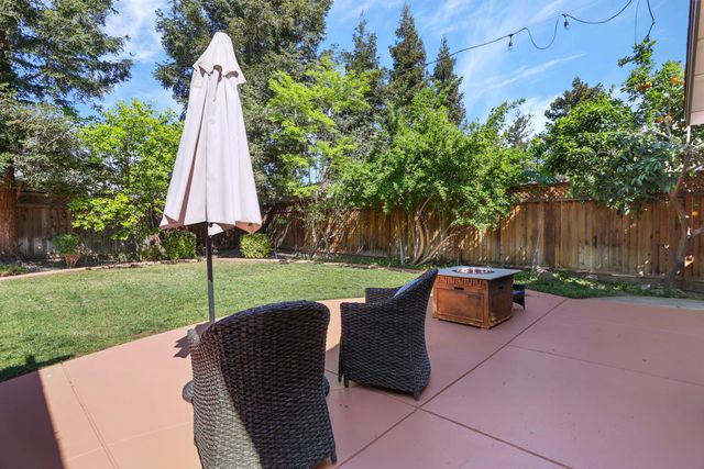 1583 Roger Dr, Tracy, CA 95304