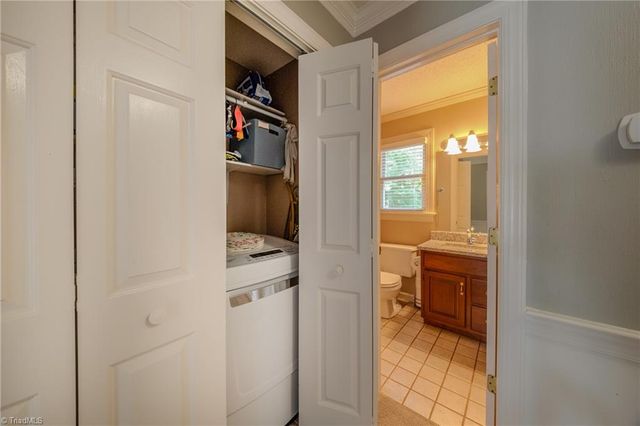 5034 Cobblestone Road, Winston-salem, NC 27106