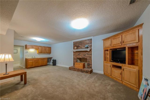 5034 Cobblestone Road, Winston-salem, NC 27106