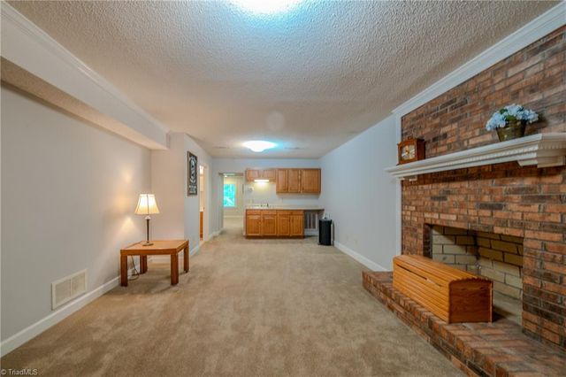 5034 Cobblestone Road, Winston-salem, NC 27106