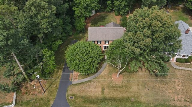 5034 Cobblestone Road, Winston-salem, NC 27106