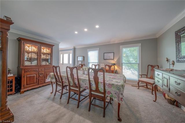 5034 Cobblestone Road, Winston-salem, NC 27106
