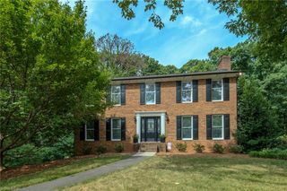 5034 Cobblestone Road, Winston-salem, NC 27106