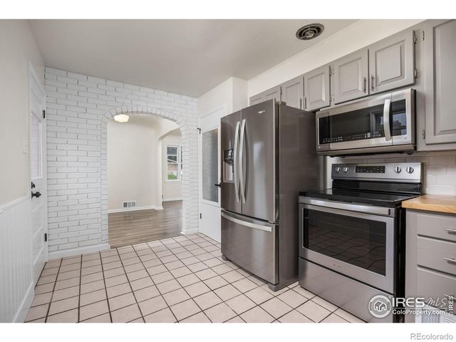 2211 11th Street, Greeley, CO 80631