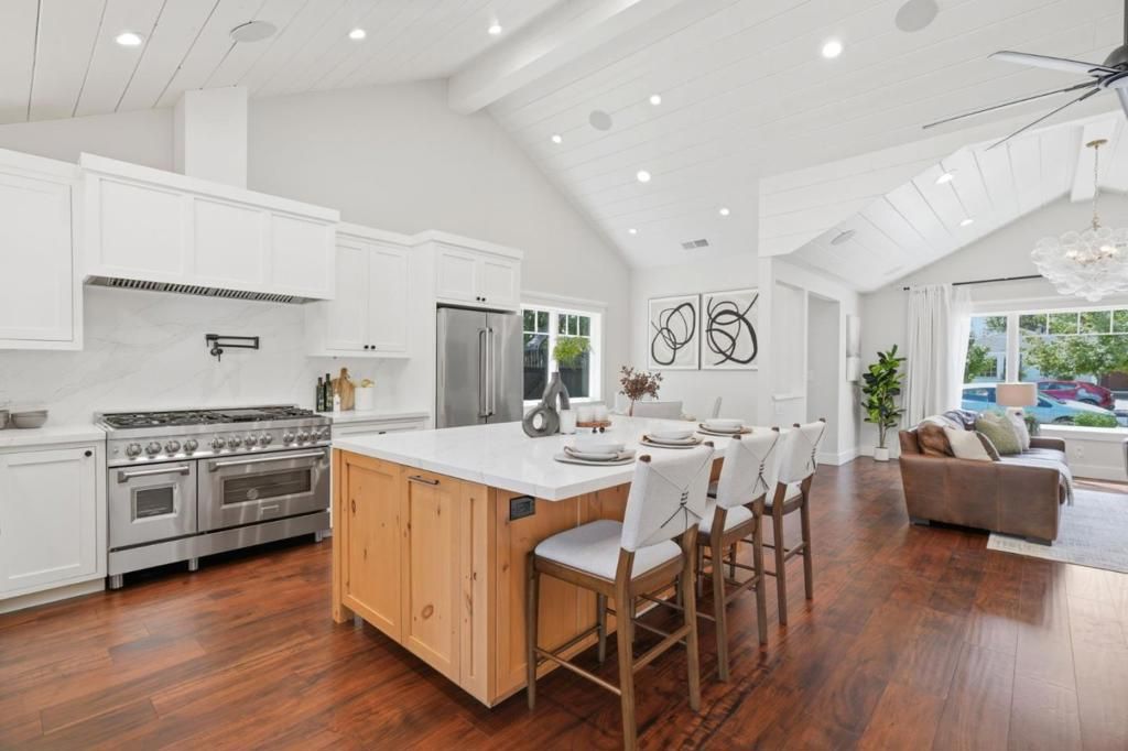 Image 12 of property listing at 1233 Malone Road, San Jose, CA 95125