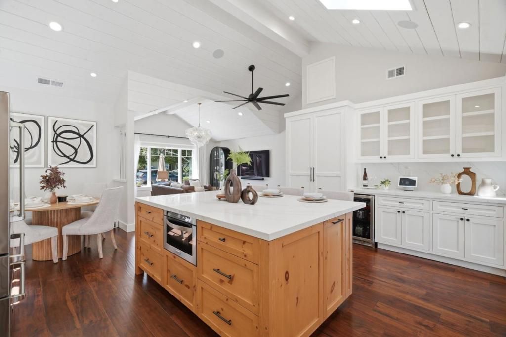 Image 16 of property listing at 1233 Malone Road, San Jose, CA 95125