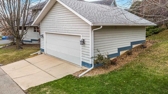 6811 Aldo Leopold Way, Middleton, WI 53562