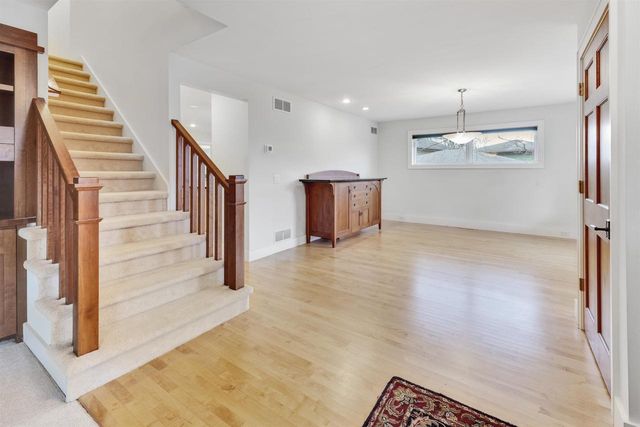 6811 Aldo Leopold Way, Middleton, WI 53562