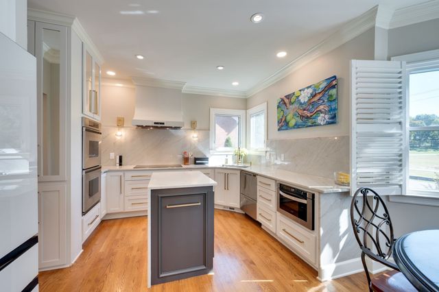 65 Ravenwood Hills Cir, Nashville, TN 37215