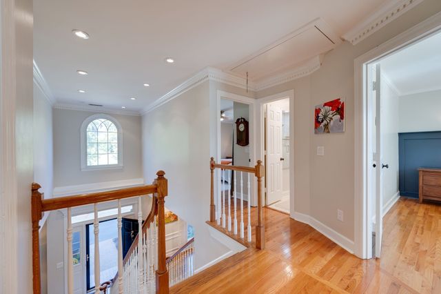 65 Ravenwood Hills Cir, Nashville, TN 37215