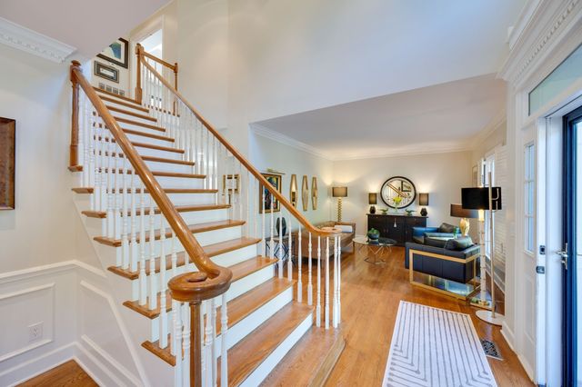 65 Ravenwood Hills Cir, Nashville, TN 37215