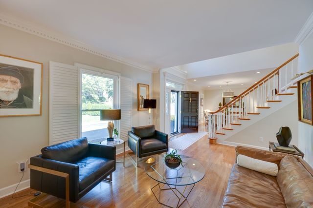 65 Ravenwood Hills Cir, Nashville, TN 37215