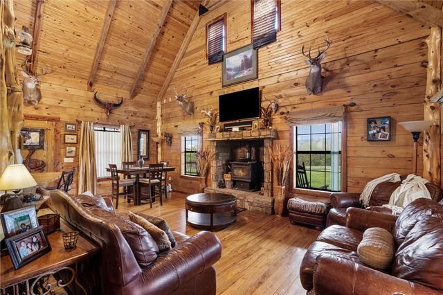 39649 Highway 23, Huntsville, AR 72740