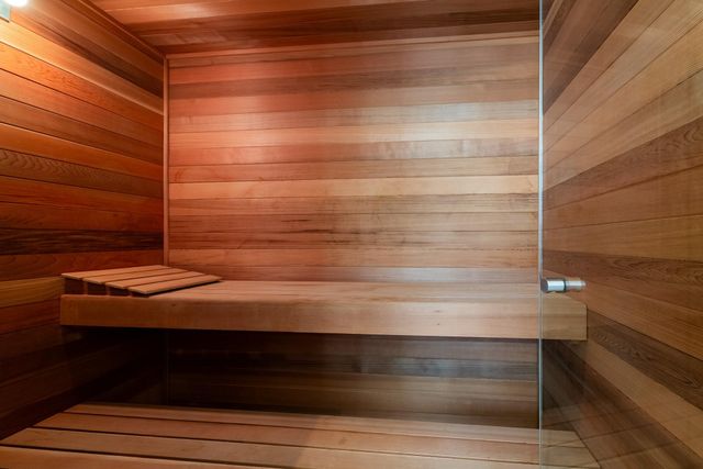 210 Pine Hollow Lane, Houston, TX 77056