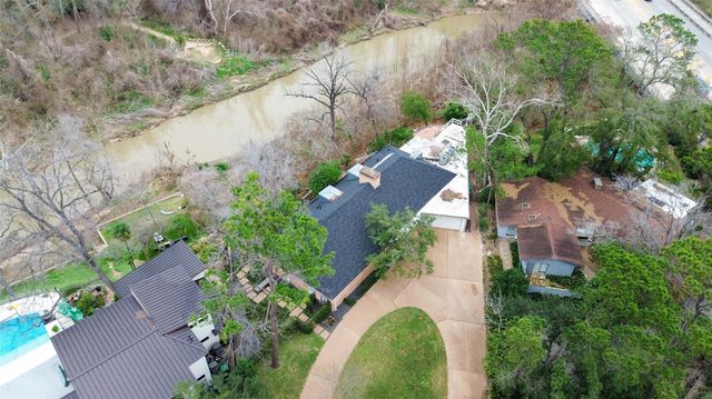 210 Pine Hollow Lane, Houston, TX 77056