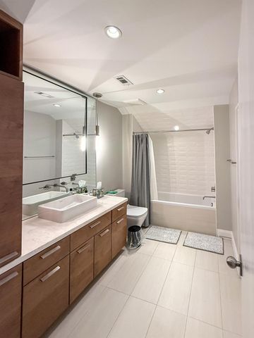 210 Pine Hollow Lane, Houston, TX 77056