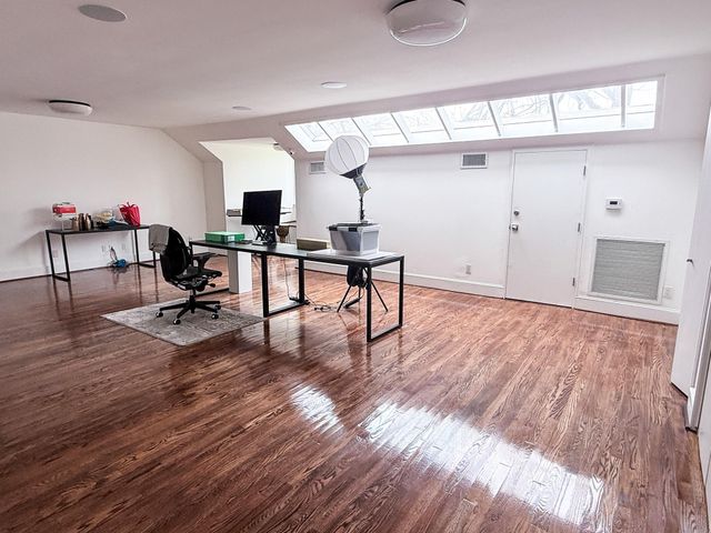 210 Pine Hollow Lane, Houston, TX 77056