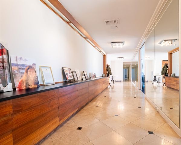 210 Pine Hollow Lane, Houston, TX 77056