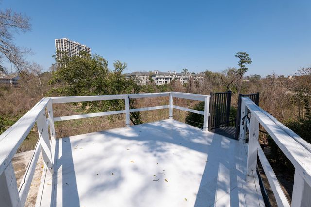 210 Pine Hollow Lane, Houston, TX 77056