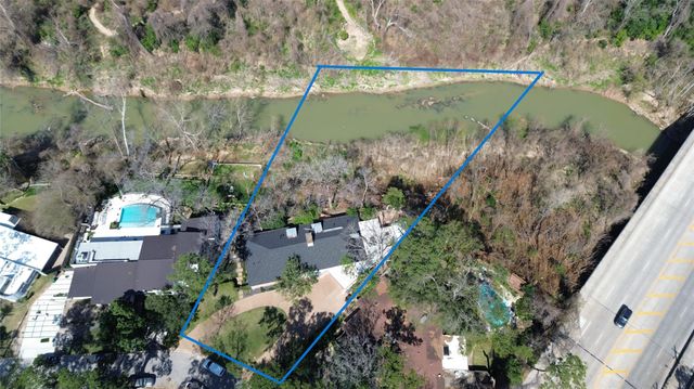 210 Pine Hollow Lane, Houston, TX 77056