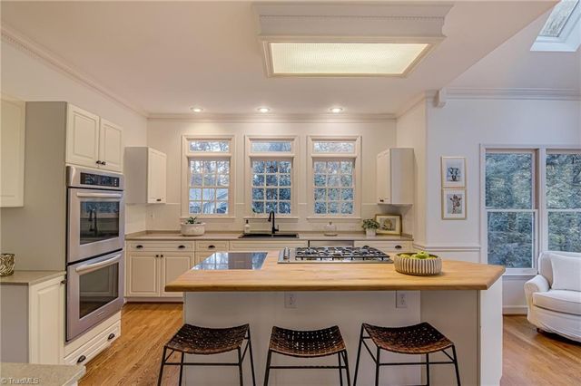 205 Cedar Trail, Winston-salem, NC 27104