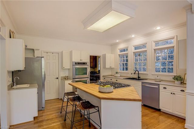 205 Cedar Trail, Winston-salem, NC 27104