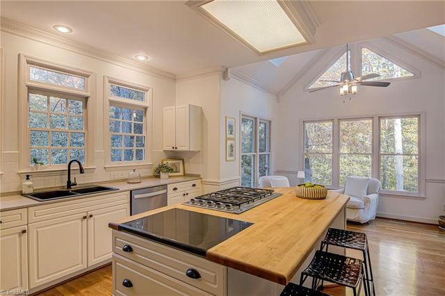 205 Cedar Trail, Winston-salem, NC 27104